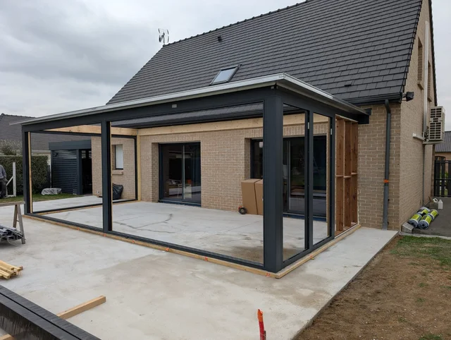 vue de la fin construction de la véranda (réalisation à Masnières)