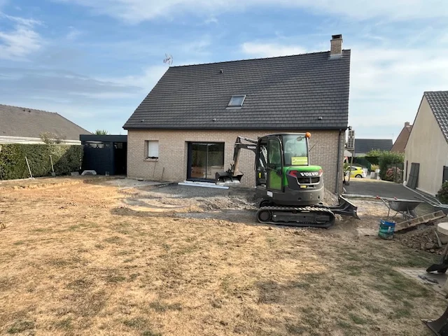 vue du décaissement du chantier véranda à Masnières