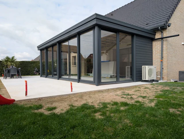 vue de la fin du chantier d'une véranda à Masnières